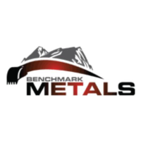 Benchmark Metals (QX) (BNCHF)의 로고.