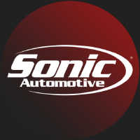 Sonic Automotive (SAH)의 로고.