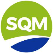Sociedad Quimica y Miner... (SQM)의 로고.